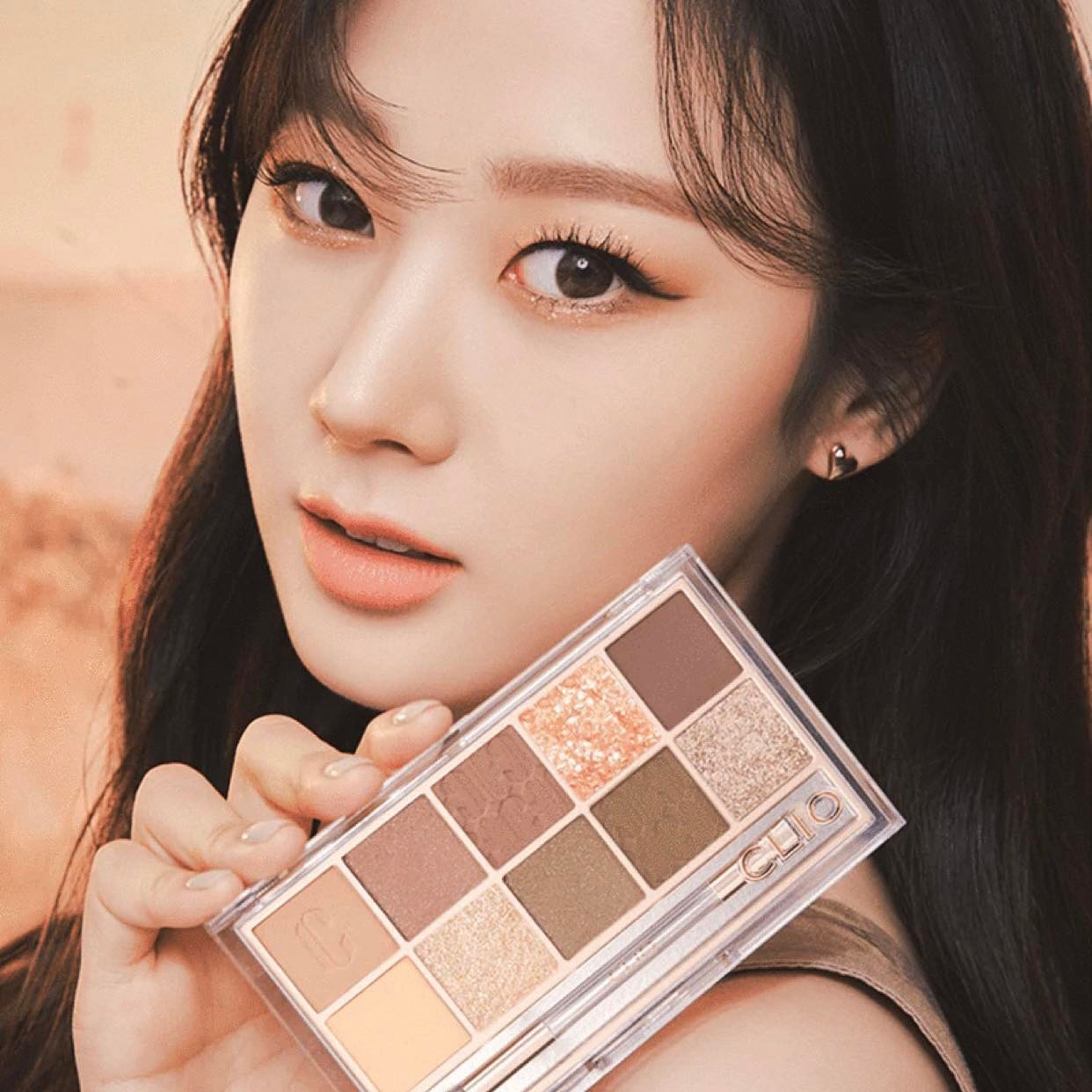 Phấn Mắt Clio Pro Eye Palette 12 Autumn Breeze In Seoul Forest