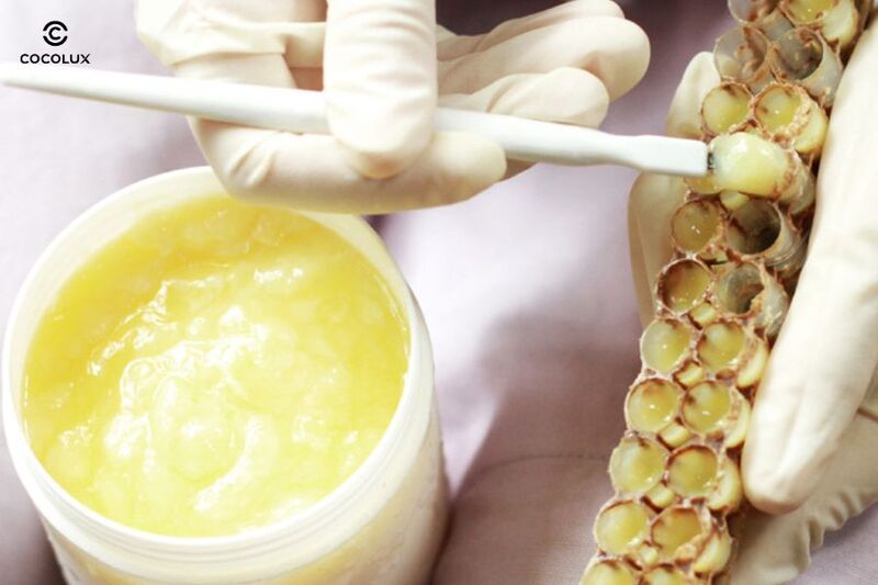 Mặt nạ từ sữa ong chúa nguyên chất