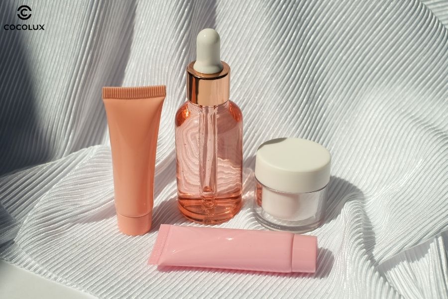 Sử dụng sai sản phẩm chăm s&oacute;c t&oacute;c như dầu gội chứa silicon