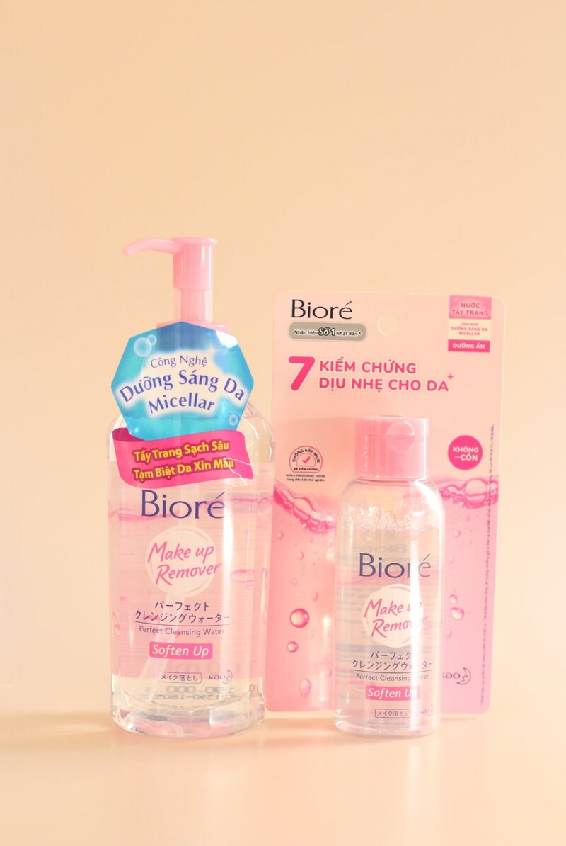 Nước Tẩy Trang Bioré Perfect Cleansing Dưỡng Ẩm 300ml