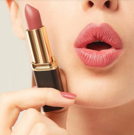 Son Thỏi L'Oreal Color Riche Matte Dạng Lì Mịn Môi - 203