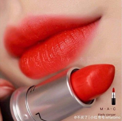 Son Thỏi MAC Matte Lipstick - 607 Lady Danger