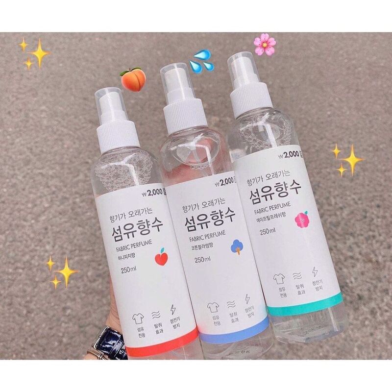 Xịt Thơm Fabric Perfume Cho Quần Áo Hương Hoa 250ml