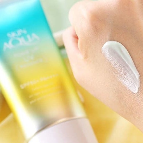 Tinh Chất Chống Nắng Sunplay Skin Aqua Tone Up UV Essence Mint Green Hiệu Chỉnh Tông Da 50g