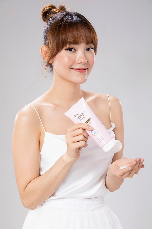 Kem Chống Nắng Sunplay Skin Aqua UV Body Whitening Lotion Dưỡng Thể Trắng Mịn