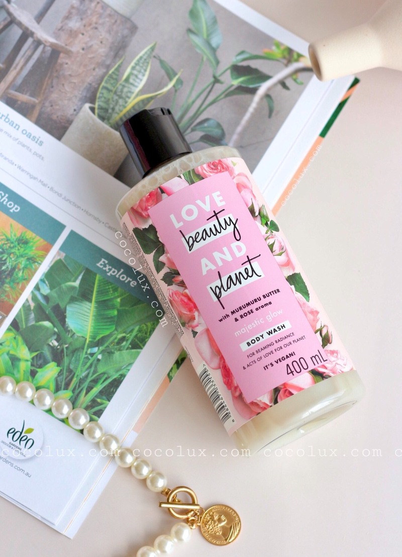 Sữa Tắm Love Beauty And Planet Dưỡng Sáng Da 400ml