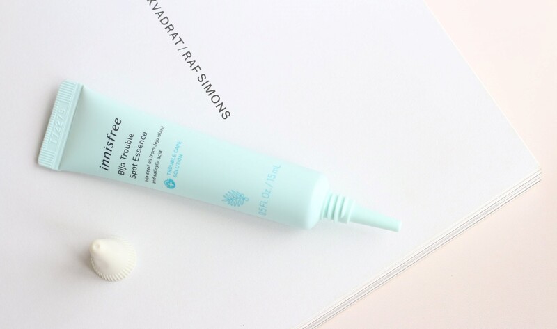 Kem Trị Mụn Innisfree Bija Trouble Spot Essence 15ml