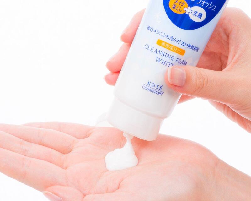 Sữa Rửa Mặt Kosé Softymo White 220g