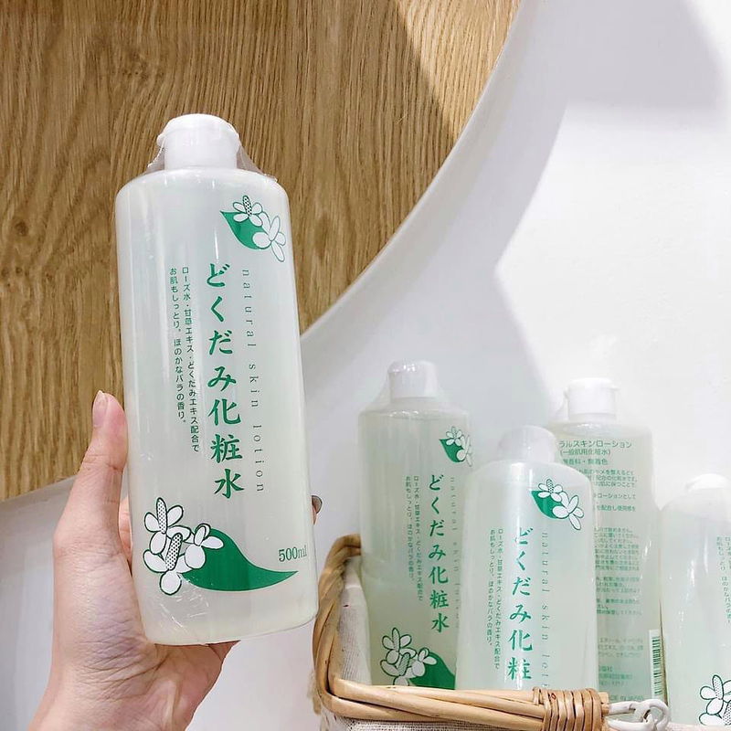 Nước Hoa Hồng Dokudami Natural Skin Lotion Diếp Cá Ngăn Ngừa Mụn Nhật Bản 500ml