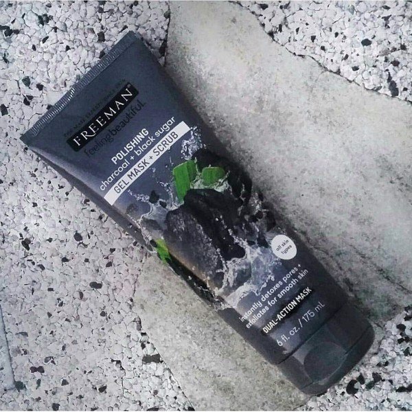 Mặt Nạ Đất Sét Freeman Than Hoạt Tính 175ml