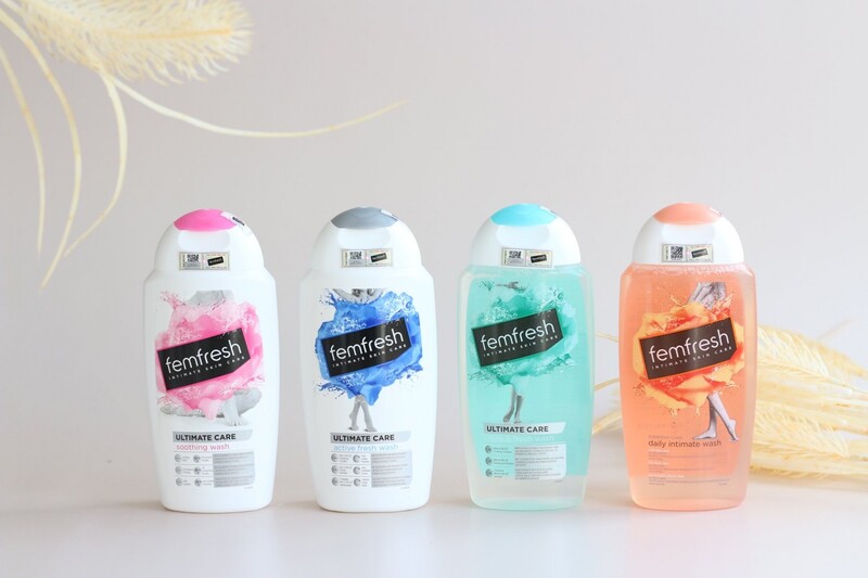 Dung Dịch Vệ Sinh Phụ Nữ Femfresh Pure & Fresh Wash 250ml