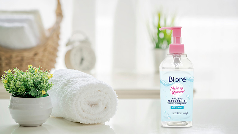 Nước Tẩy Trang Bioré Perfect Cleansing Sạch Nhờn 300ml