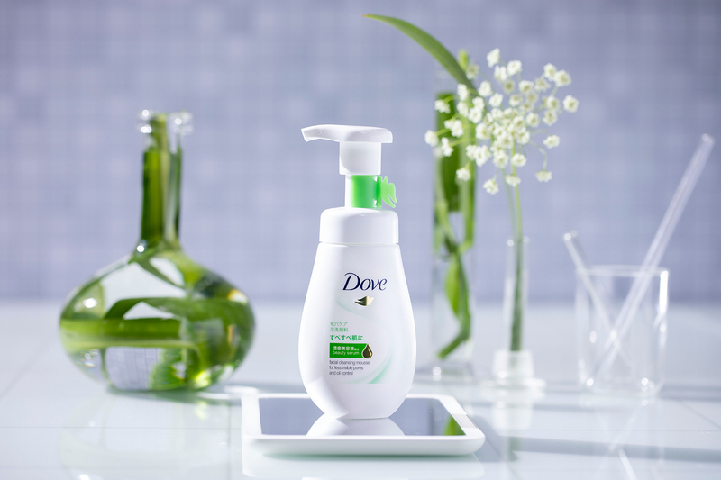 Sữa Rửa Mặt Dove Tinh Chất Serum Se Lỗ Chân Lông Kiềm Dầu 160ml