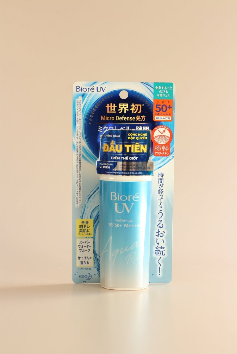 Gel Chống Nắng Biore UV Aqua Rich Watery Gel SPF50+ PA++++ Màng Nước Dưỡng Ẩm 90ml