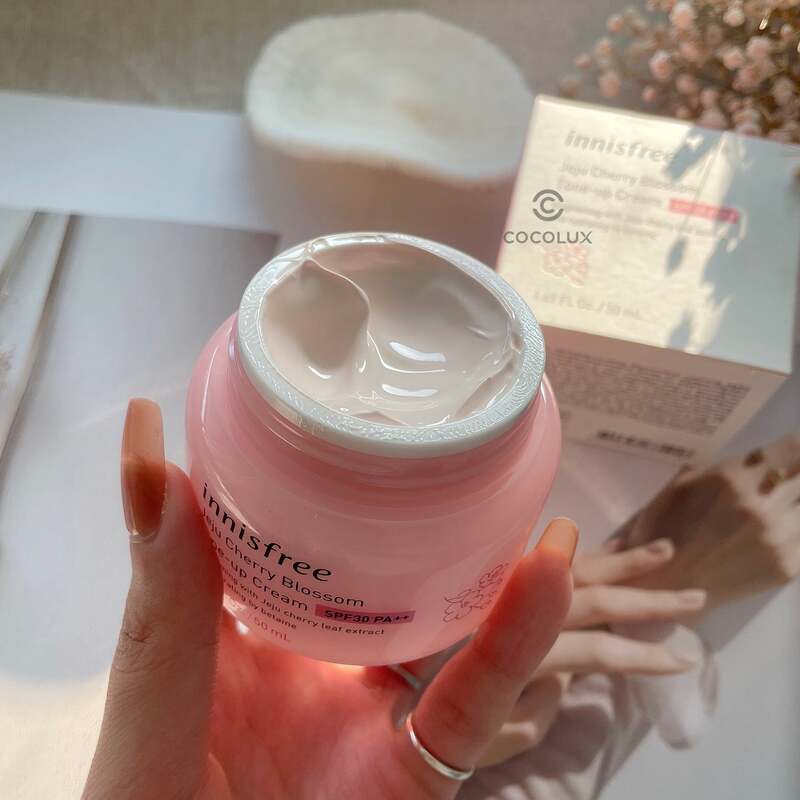 Kem Dưỡng Chống Nắng Innisfree Jeju Cherry Blossom Tone Up 50ml
