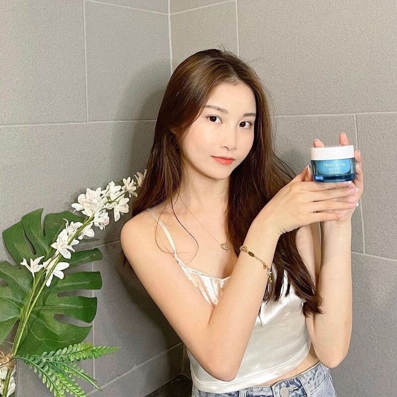 Kem Dưỡng Neutrogena Hydro Boost Aqua Gel 50ml