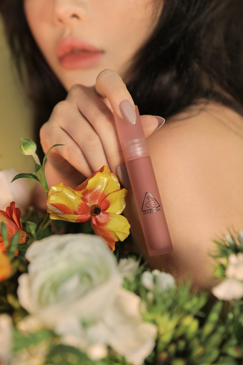 Son Kem 3CE Blur Water Tint Laydown Lì Mềm Mượt Môi 4.6g