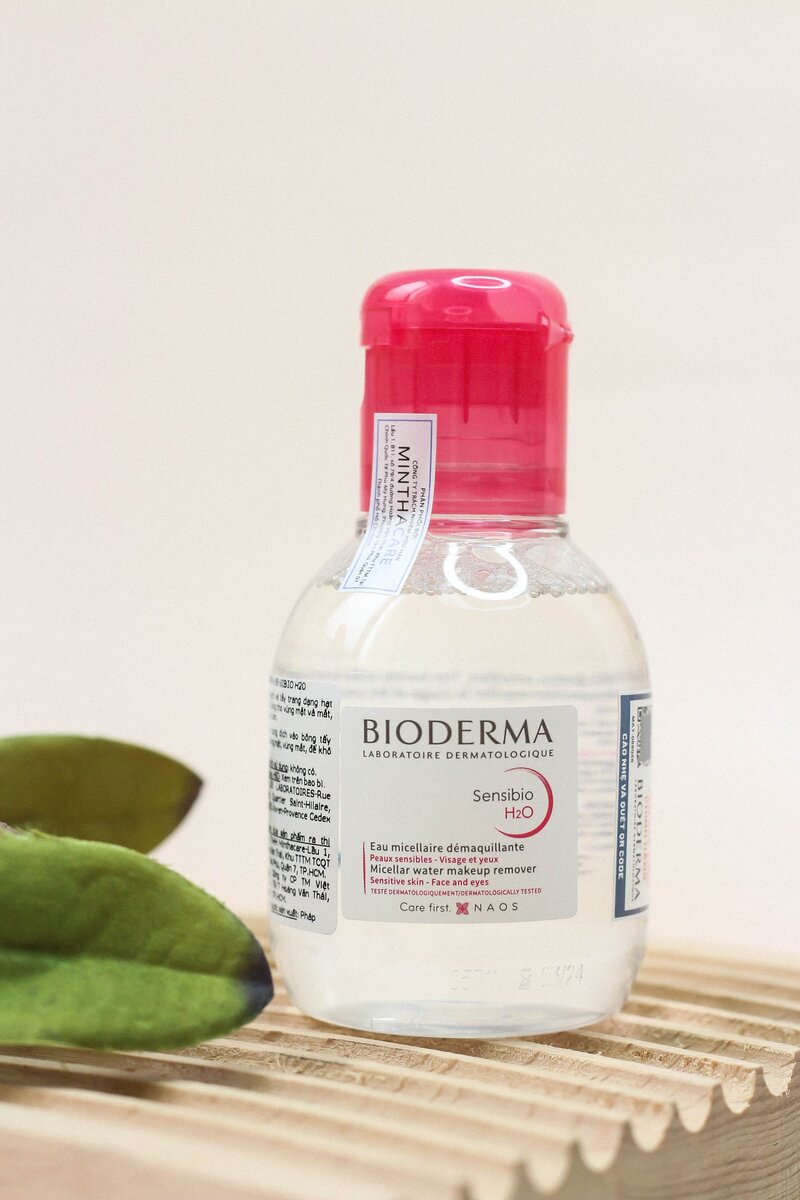 Bộ Sản Phẩm Bioderma Kem Dưỡng Phục Hồi 40ml & Nước Tẩy Trang Da Nhạy Cảm 100ml