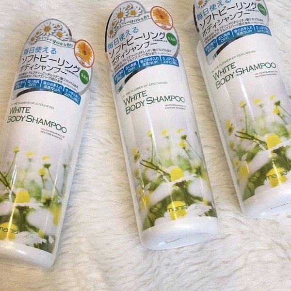 Sữa Tắm Manis White Body Shampoo Hoa Cúc Trắng Da 450ml