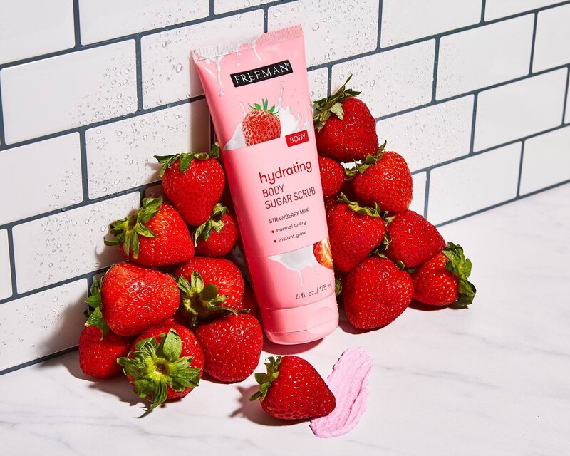 Tẩy Tế Bào Chết Body Freeman Hydrating Strawberry Milk Body Sugar Scrub Hương Sữa Dâu 175ml