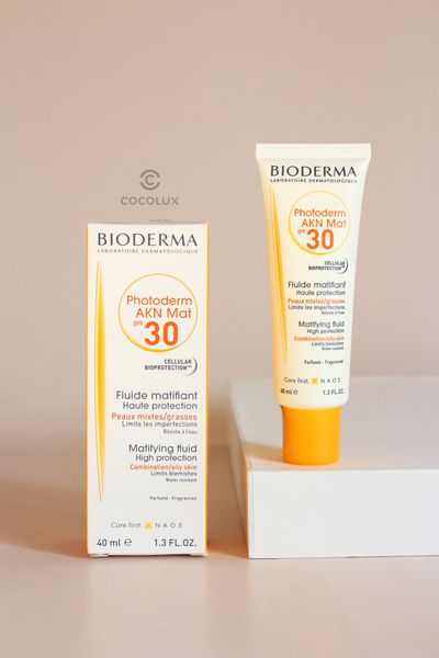 Kem Chống Nắng Bioderma Photoderm AKN Mat Dành Cho Da Dầu Mụn SPF30 40ml