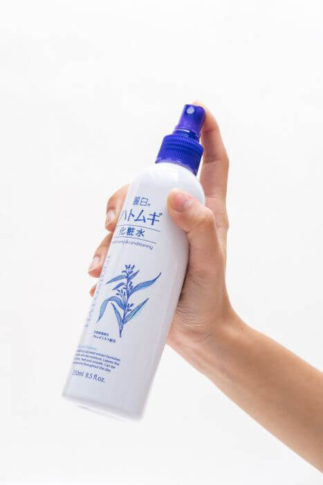 Xịt Phun Sương Hatomugi Ý Dĩ Dưỡng Ẩm, Làm Sáng Da 250ml