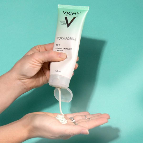 Kem Tẩy Tế Bào Chết Vichy Normaderm 3 Tác Động Ngừa Mụn Kiêm Mặt Nạ Thanh Lọc 125ml