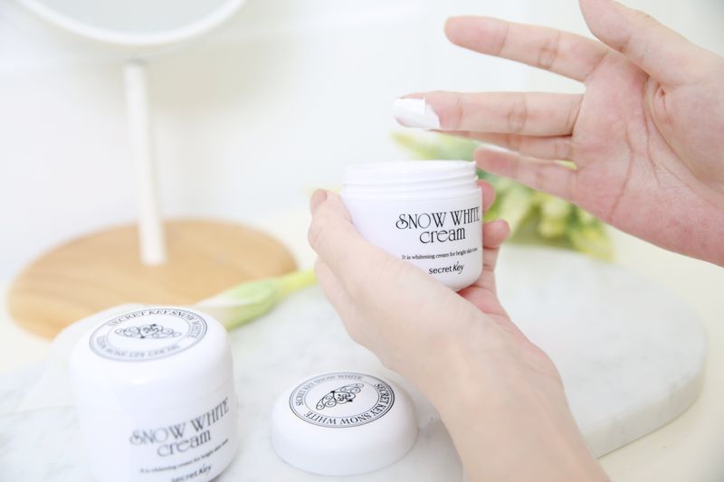 Kem Dưỡng Secret Key Snow White Cream Trắng Da 50g