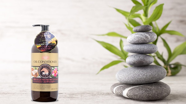 Dầu Xả Kumano Deve Natural Oil Conditioner Chiết Xuất Dầu Ngựa, Dầu Dừa, Dầu Hoa Trà 480ml