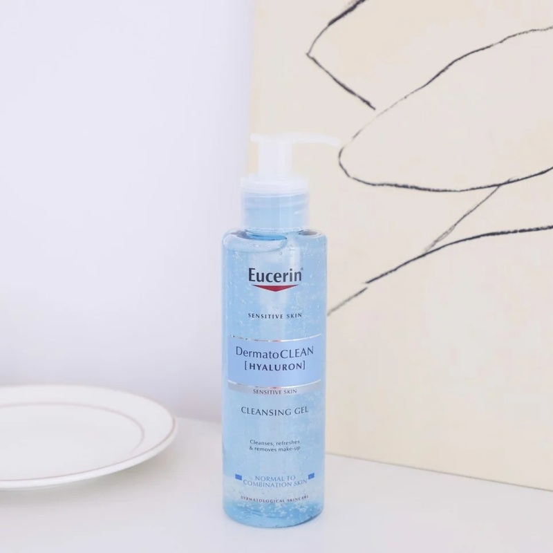 Gel Rửa Mặt Eucerin DermatoCLEAN Hyaluron Cleansing Gel Làm Sạch Dịu Nhẹ Cho Da Nhạy Cảm 200ml
