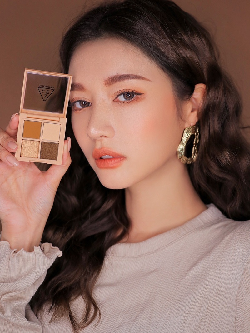 Phấn Mắt 3CE Mini Multi Eye Color Palette 03 Almond Fudge 4 Ô 3.2g