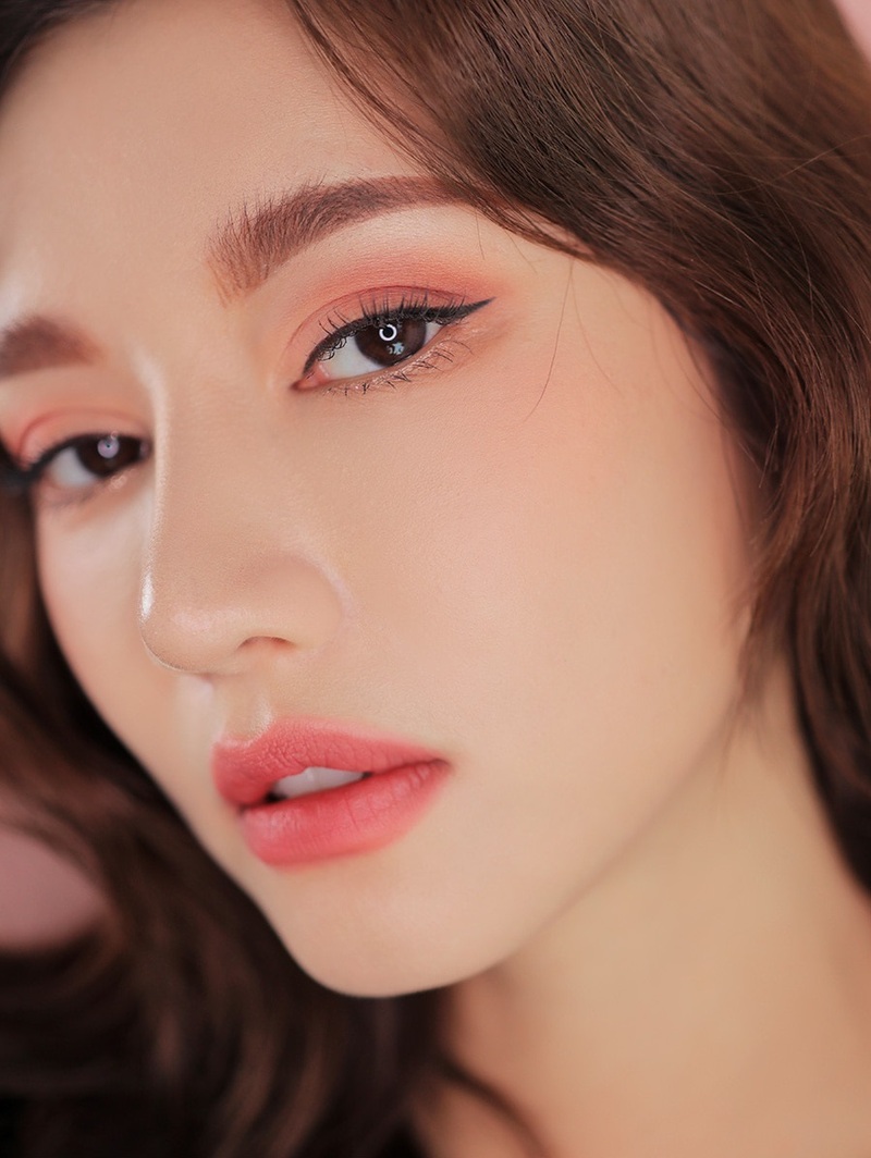 Phấn Mắt 3CE Mini Multi Eye Color Palette 04 Rose Latte 4 Ô 3.2g