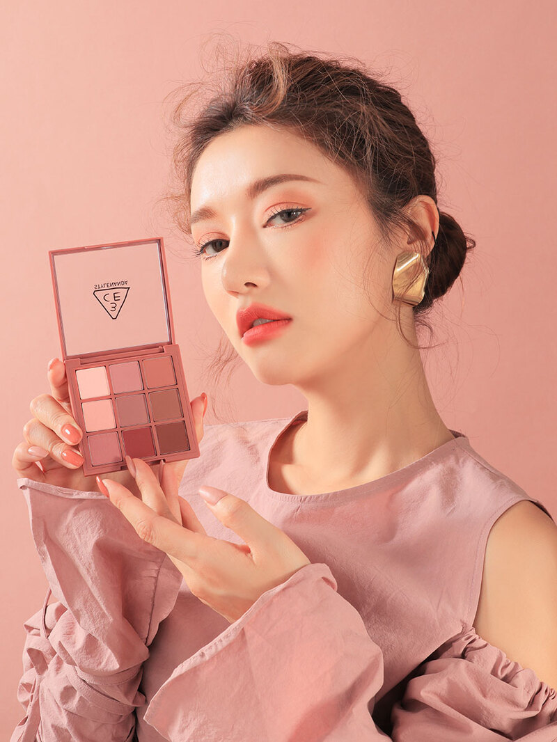 Phấn Mắt 3CE Multi Eye Color Dry Bouquet 8.5g