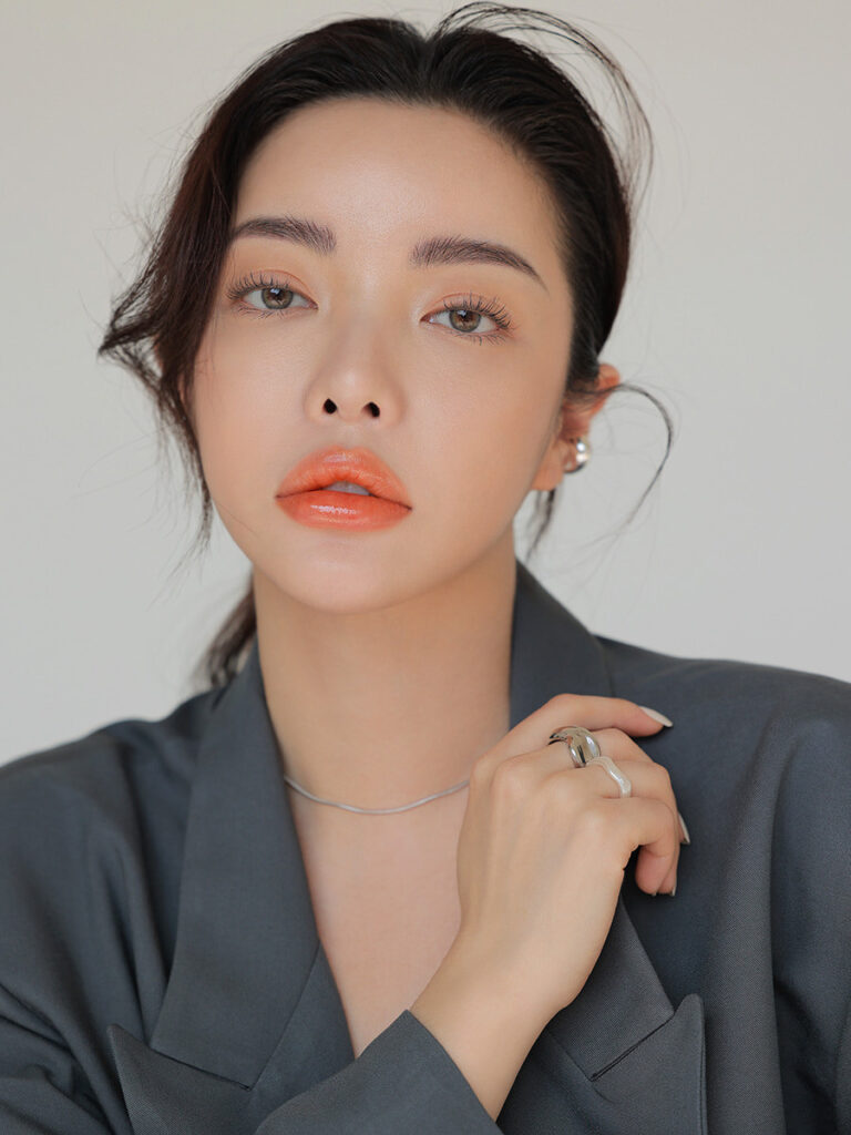 Son Dưỡng 3CE Glow Lip Color High Roller 3g