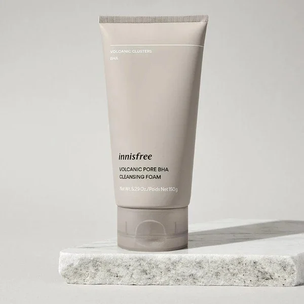 Sữa Rửa Mặt Innisfree Volcanic Pore BHA Cleansing Foam 150g