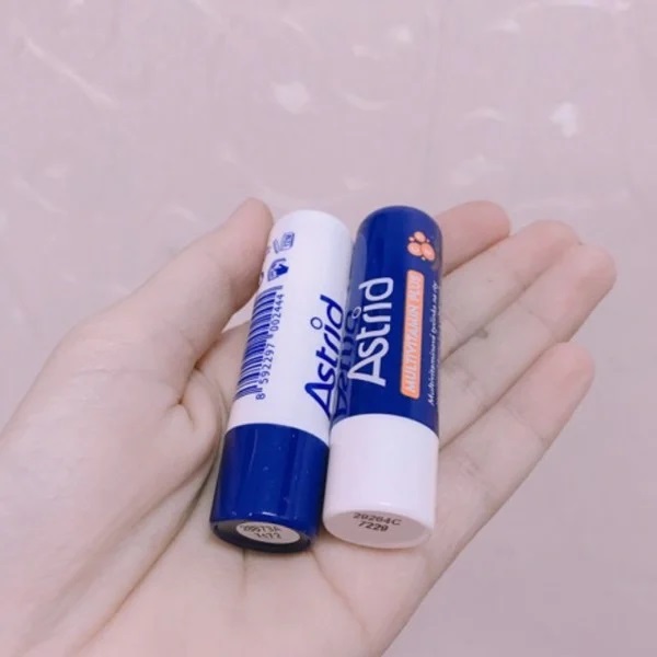 Son Dưỡng Astrid Mỡ Hươu Cho Đôi Môi Mềm Mịn Bản Màu Trắng 4.7g