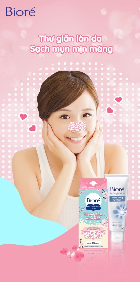 Miếng Dán Bioré Lột Mụn Mũi Hương Hoa Anh Đào 4PCS