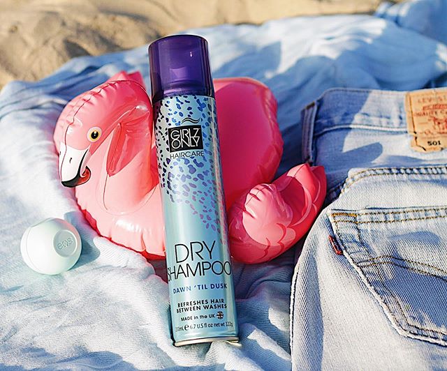 Dầu Gội Khô Girlz Only Dry Shampoo Dawn Till Dusk 200ml