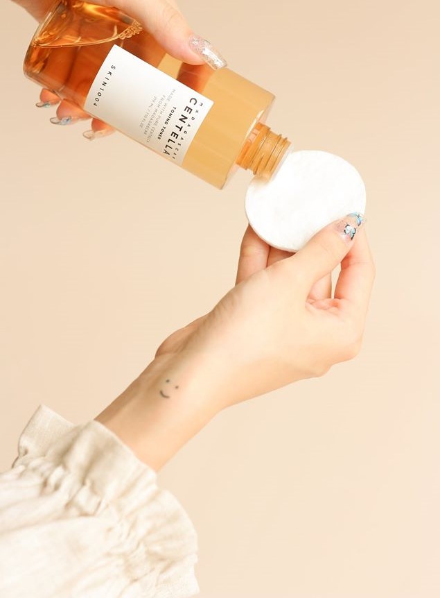 Nước Hoa Hồng Skin1004 Madagascar Centella Toning Toner Rau Má 30ml