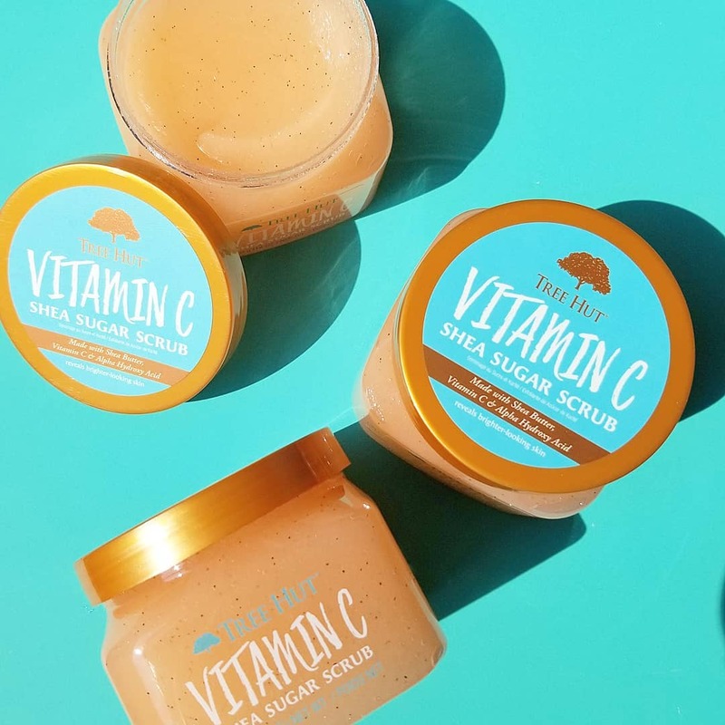 Tẩy Tế Bào Chết Body Tree Hut Shea Sugar Scrub Vitamin C 510g