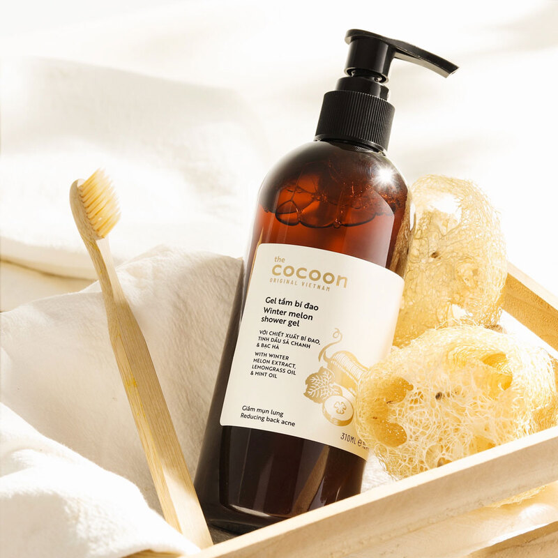 Gel Tắm Cocoon Bí Đao Làm Giảm Mụn Lưng 310ml