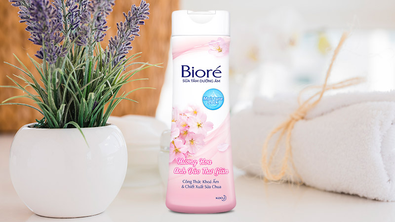 Sữa Tắm Bioré Ẩm Mịn Làn Da Hương Hoa Anh Đào 200g