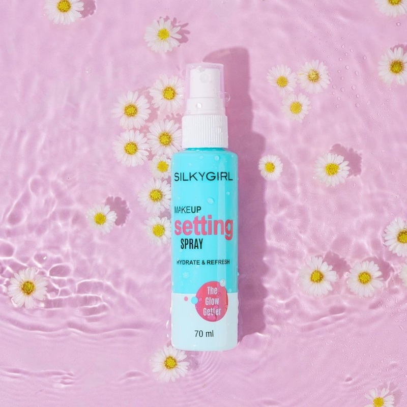 Xịt Giữ Lớp Trang Điểm Silkygirl Lâu Trôi 70ml