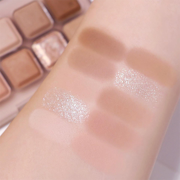 Phấn Mắt Lilybyred Mood Keyboard Palette 03 Ash Beige 10 Ô 10.5g