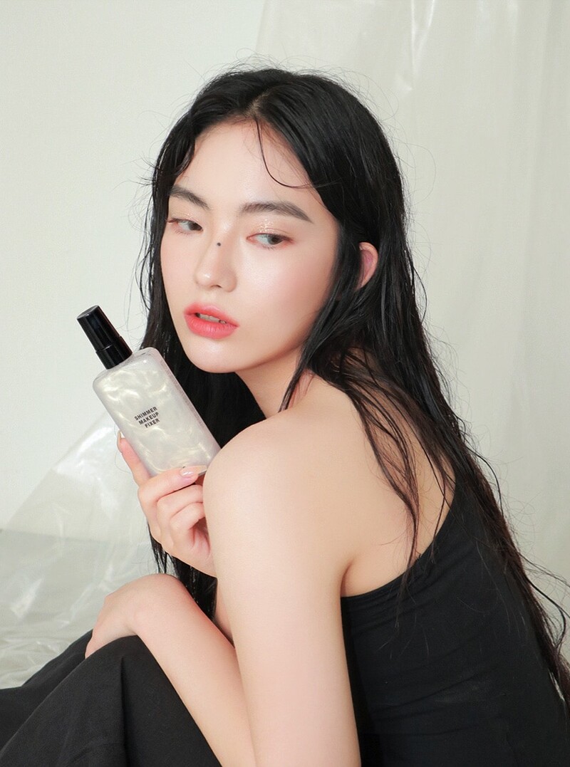 Xịt Khóa Nền 3CE Shimmer Makeup Fixer Ánh Nhũ 100ml
