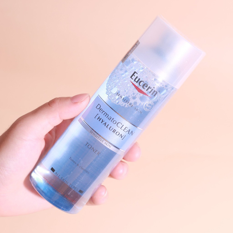 Toner Eucerin DermatoCLEAN Hyaluron Làm Sạch, Cấp Ẩm Cho Da Nhạy Cảm 200ml