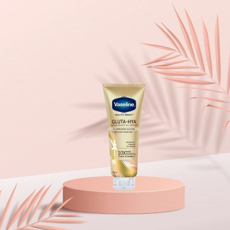 Sữa Dưỡng Thể Vaseline Bảo Vệ Sáng Mịn Ban Ngày 330ml