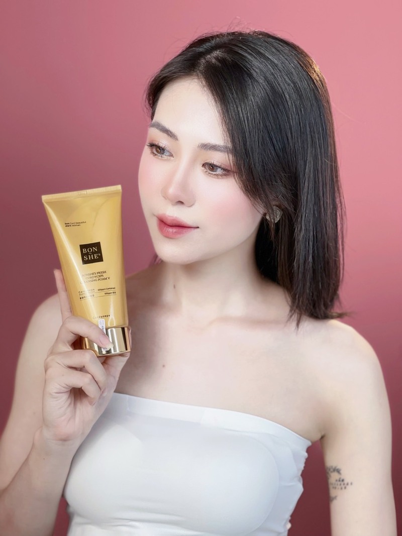 Sửa Rửa Mặt Bonshe's Đông Trùng Hạ Thảo 150ml