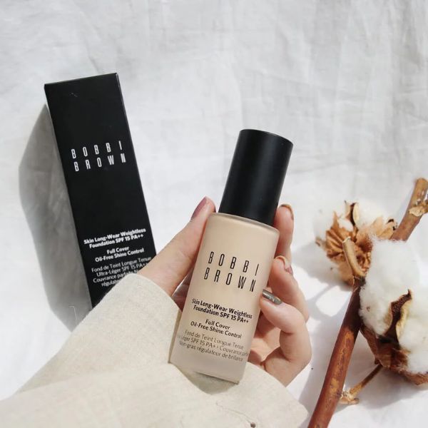 Kem Nền Kiềm Dầu Lâu Trôi Bobbi Brown 30ml - Sand