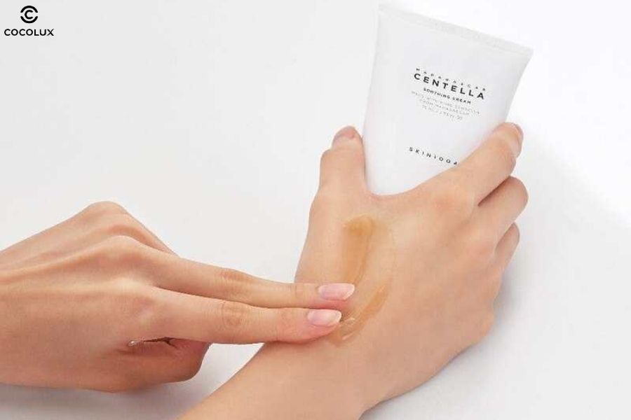 Kết cấu của kem dưỡng Skin1004 Madagascar Centella Soothing Cream